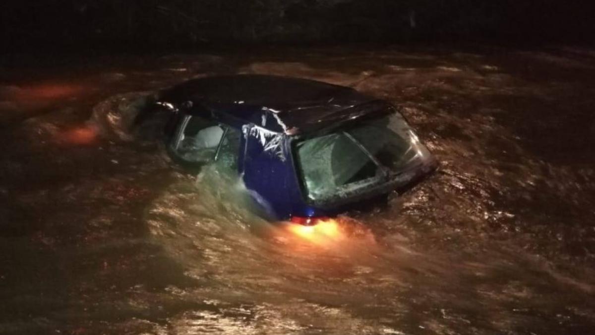 un-sofer-roman-a-murit--dupa-ce-a-plonjat-cu-masina-intr-un-lac