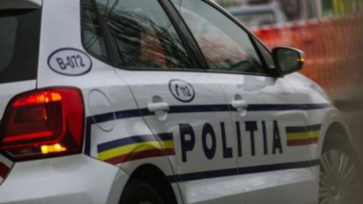 autovehicul--condus-de-un-roman--baut-si-fara-permis--oprit-cu-focuri-de-arma