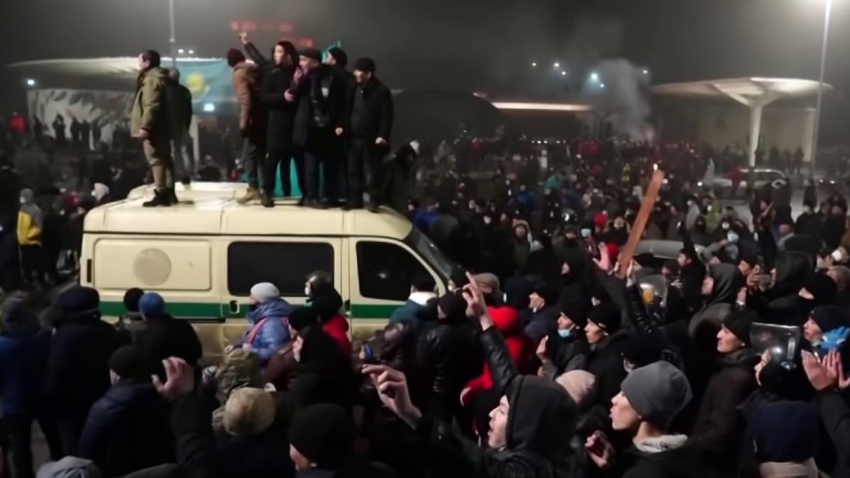 mae-aproximativ-100-de-romani-se-afla-in-kazahstan