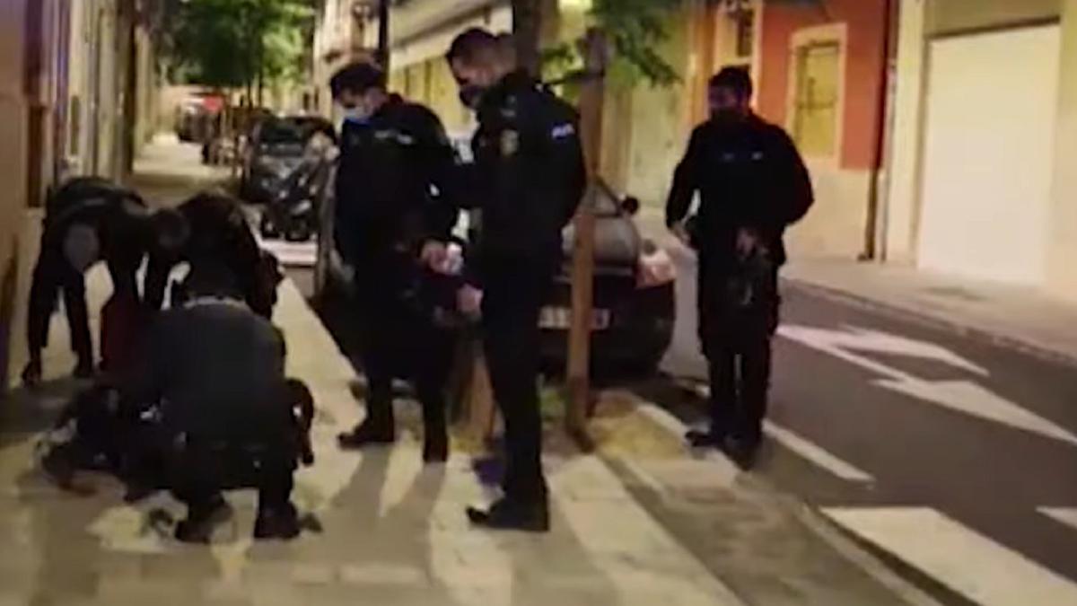 spania--tanar-roman--injunghiat-pe-o-strada--politistii-cauta-agresorul