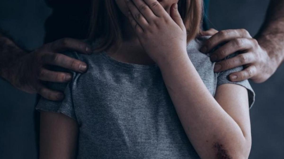 minora--de-14-ani--agresata-sexual-intr-un-autobuz--un-barbat-de-51-de-ani-din-alba--cercetatprc-c2prc-a0de-politisti