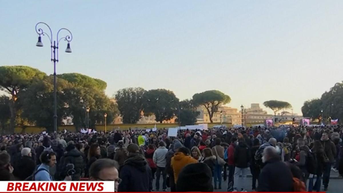 proteste-masive-in-franta--mii-de-oameni-au-iesit-in-strada