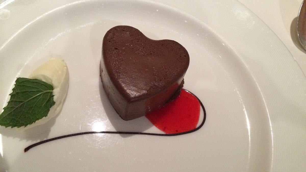 tort-cremos-de-ciocolata---cea-mai-simpla-reteta--din-doar-2-ingrediente-fara-faina--unt--oua-sau-lapte