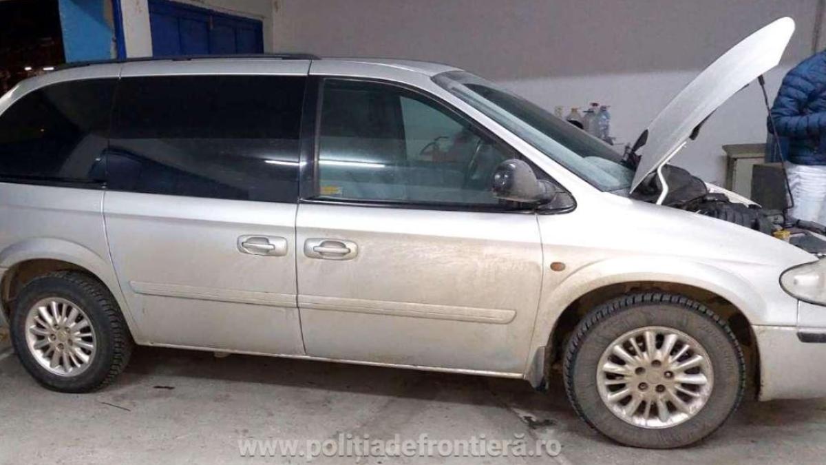 autoturism--cautat-de-autoritatile-din-italia--depistat-in-vama-oancea--soferul-a-ramas-pieton