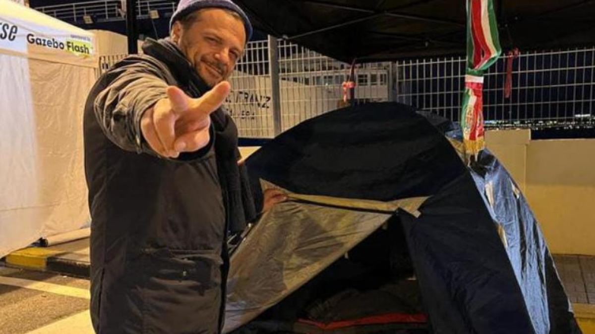 italia--un-primar-a-intrat-in-greva-foamei--edilul-nu-e-de-acord-cu-restrictiile-anti-covid--aprobate-de-guvern