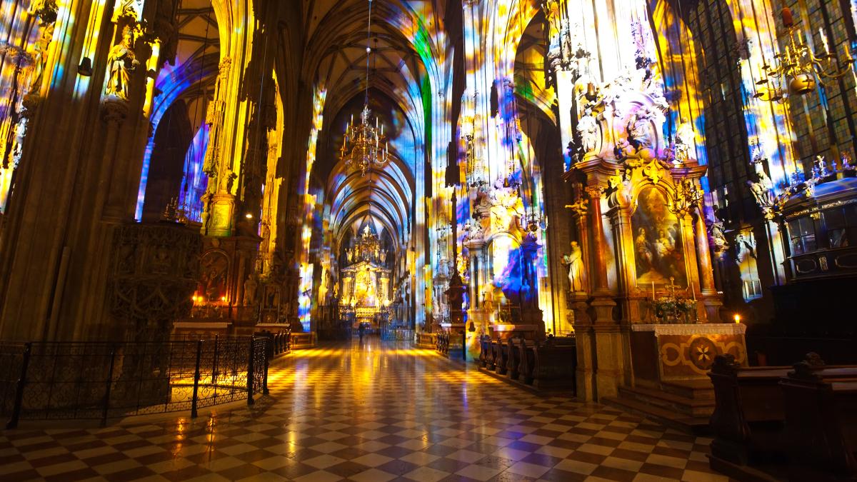 belgia--romani--prinsi-pe-un-camp-dupa-ce-au-comis-mai-multe-furturi-din-biserici