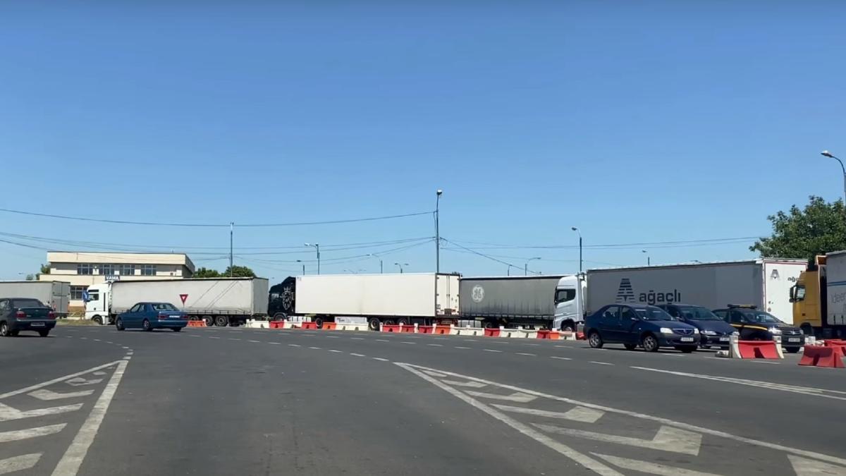 cozi-infernale-in-ptf-giurgiu--controlul-de-frontiera-le-a-adus-soferilor-nervi-intinsi-la-maximum