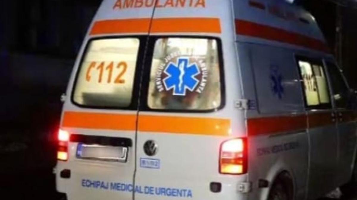 doi-tineri-romani-si-au-pierdut-viata-intr-un-accident-rutier-grav--masina-lor-a-intrat-intr-un-cap-de-pod