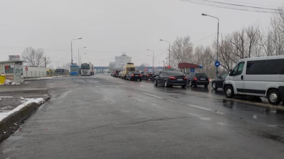 vamile-tarii-aglomerate-aproape-53-000-de-persoane-au-parasit--azi--romania--politistii-au-aplicat-amenzi-de-peste-24-500-de-lei