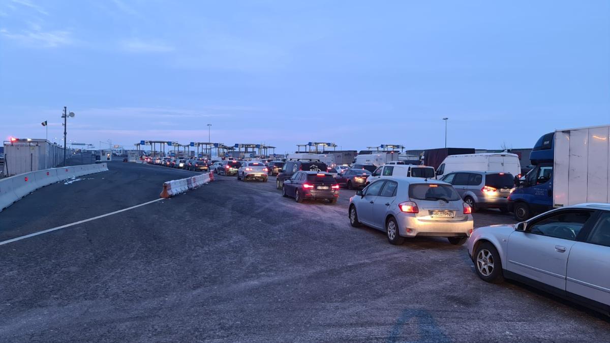 vama-aglomeratie-granita-frontiera-masini-autoturisme-nadlac-2