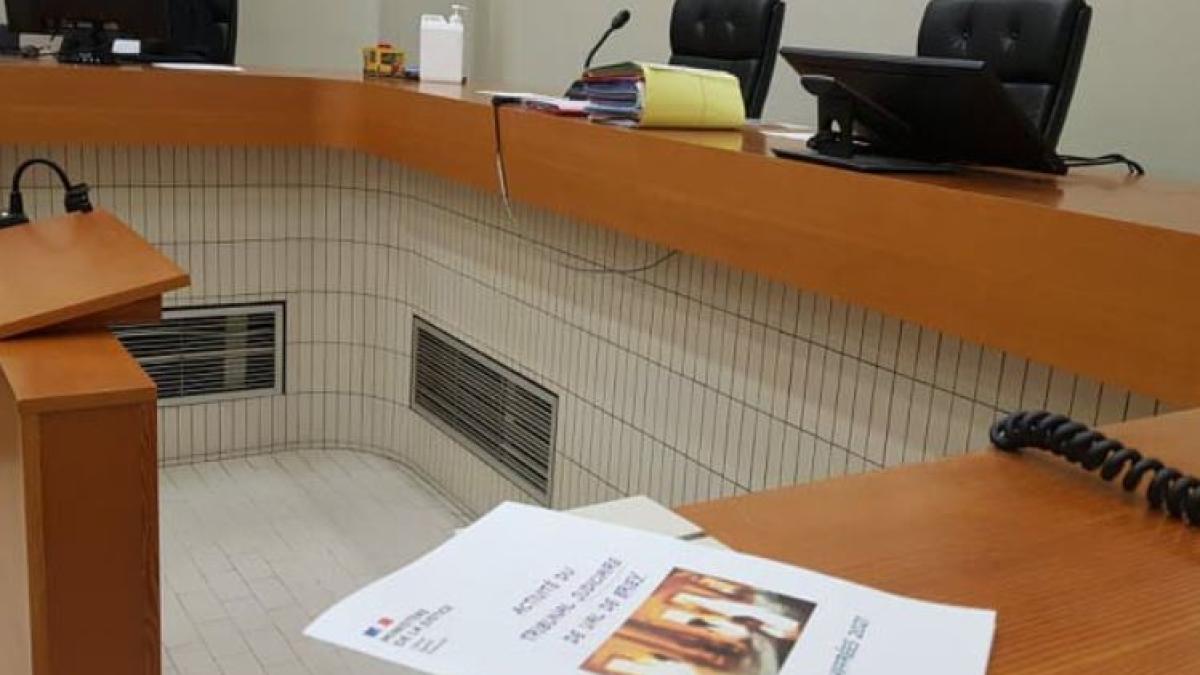 franta--roman--prins-cu-echipamente-agricole-furate-si-un-tractor--a-dat-vina-pe-un-prieten-imaginar---i-s-a-stricat-masina