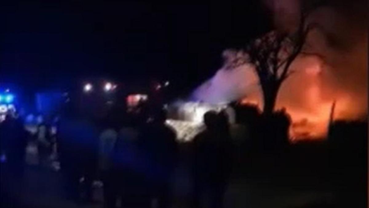 preot-roman--ars-de-viu-in-casa--pompierii-cred-ca-incendiul-a-fost-provocat