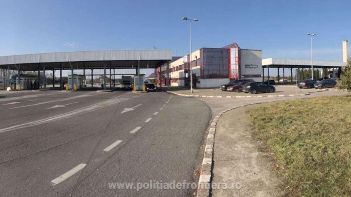 camion--retinut-la-intrarea-in-romania--soferul-transporta-mii-de-kilograme-de-haine-second-hand-din-germania