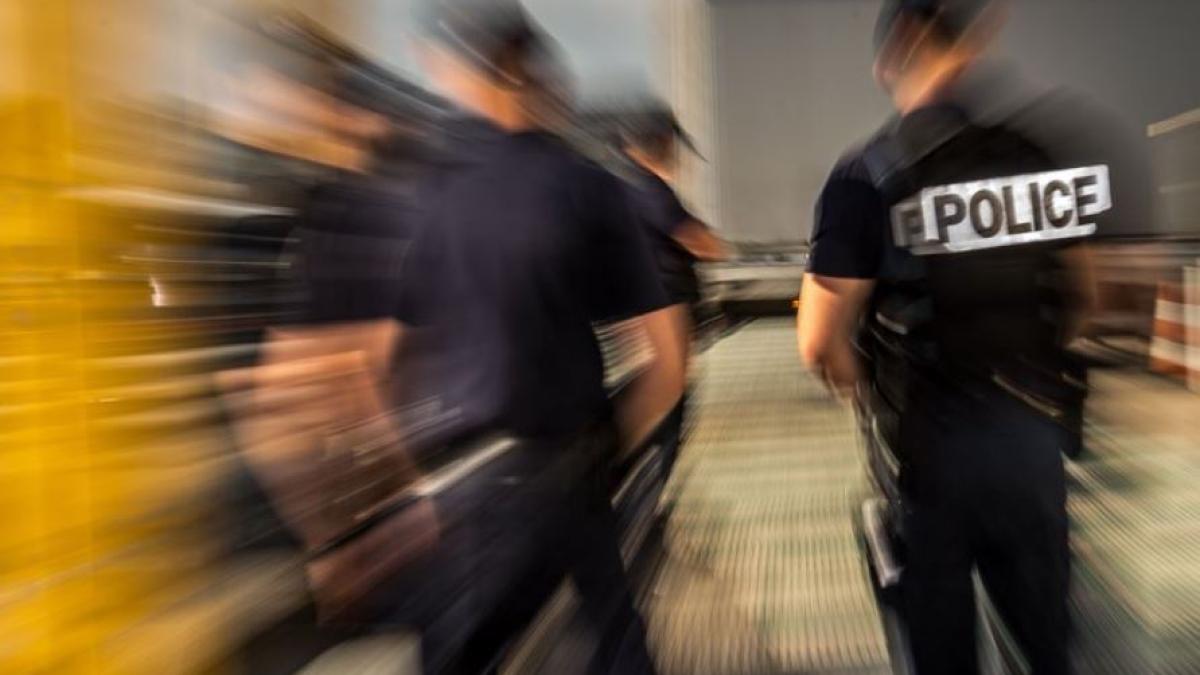 franta--roman--inarmat-cu-un-ciocan-l-a-amenintat-pe-un-barbat-cu-care-se-certa-am-vrut-doar-sa-l-sperii