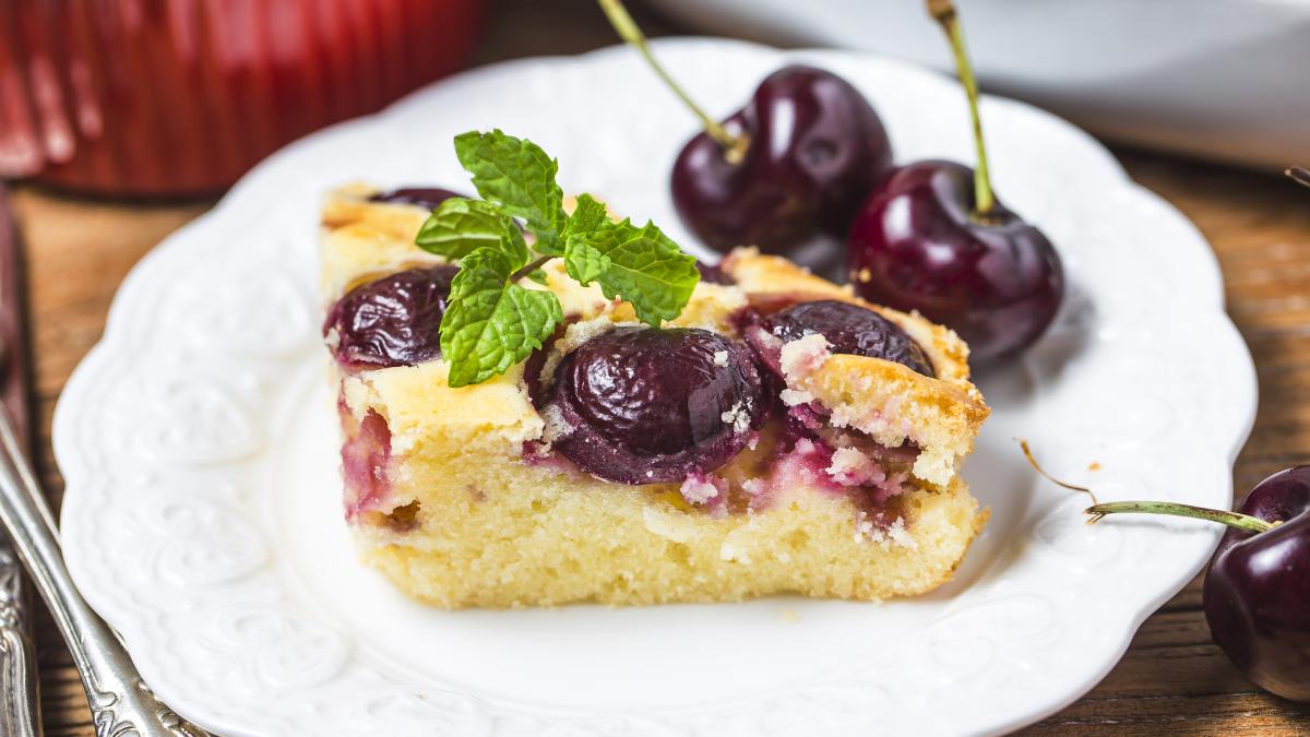 clafoutis--placinta-cu-cirese-in-stil-francez--dupa-aceasta-prajitura-nu-vei-mai-gati-altele--e-top