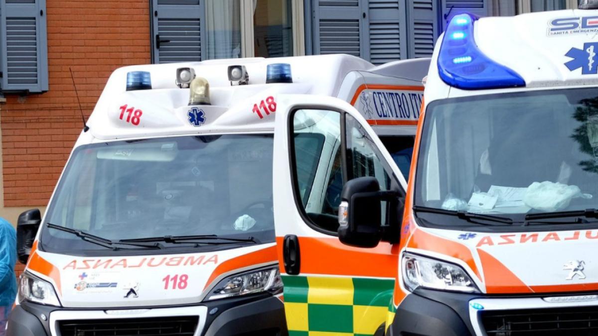 salvare-italia-ambulanta-italia-ilustrativ