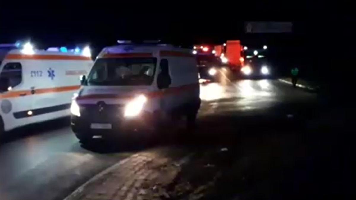 tineri-romani--salvati-dupa-un-accident-de-masina-inteligenta-a-sunat-singura-la-112-si-a-transmis-unde-se-afla-automobilul