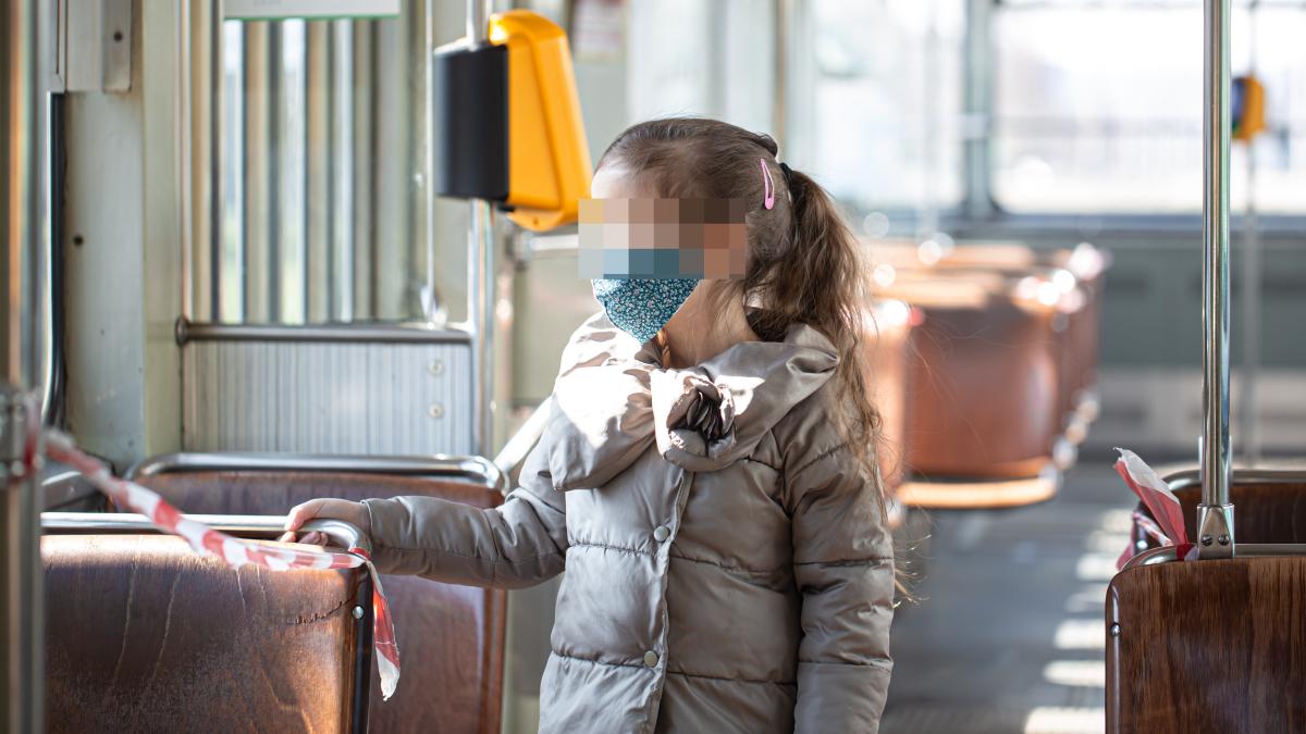 belgia--un-roman-a-incercat-sa-rapeasca-o-fetita-dintr-un-mijloc-de-transport-tu-vii-cu-mine