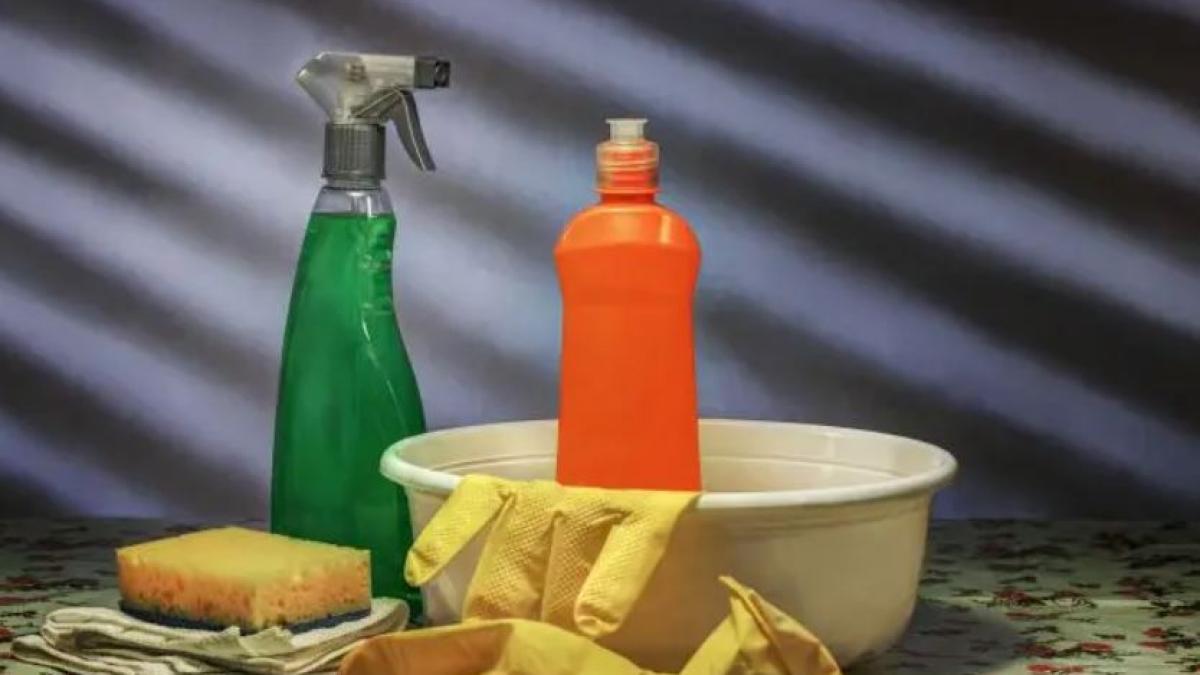 cum-sa-curatam-cuptorul-daca-nu-avem-nici-bicarbonat--nici-otet--trucurile-gospodinelor-cu-experienta