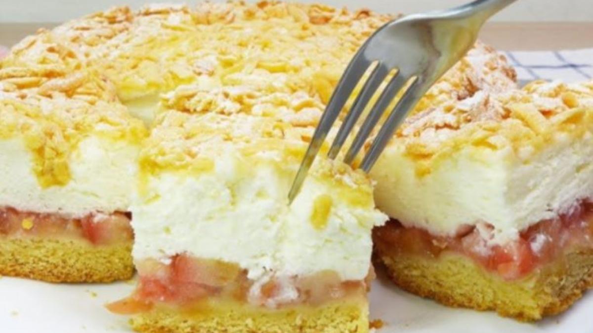tarta-cu-mere-in-3-straturi--delicioasa--super-moale-si-doar-cu-160-de-caloriiprc-c2prc-a0