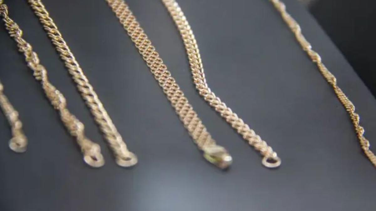 cum-sa-redam-stralucire-bijuteriilor-de-aur--avem-nevoie-doar-de-doua-ingrediente-si-inelele-vor-fi-ca-noi