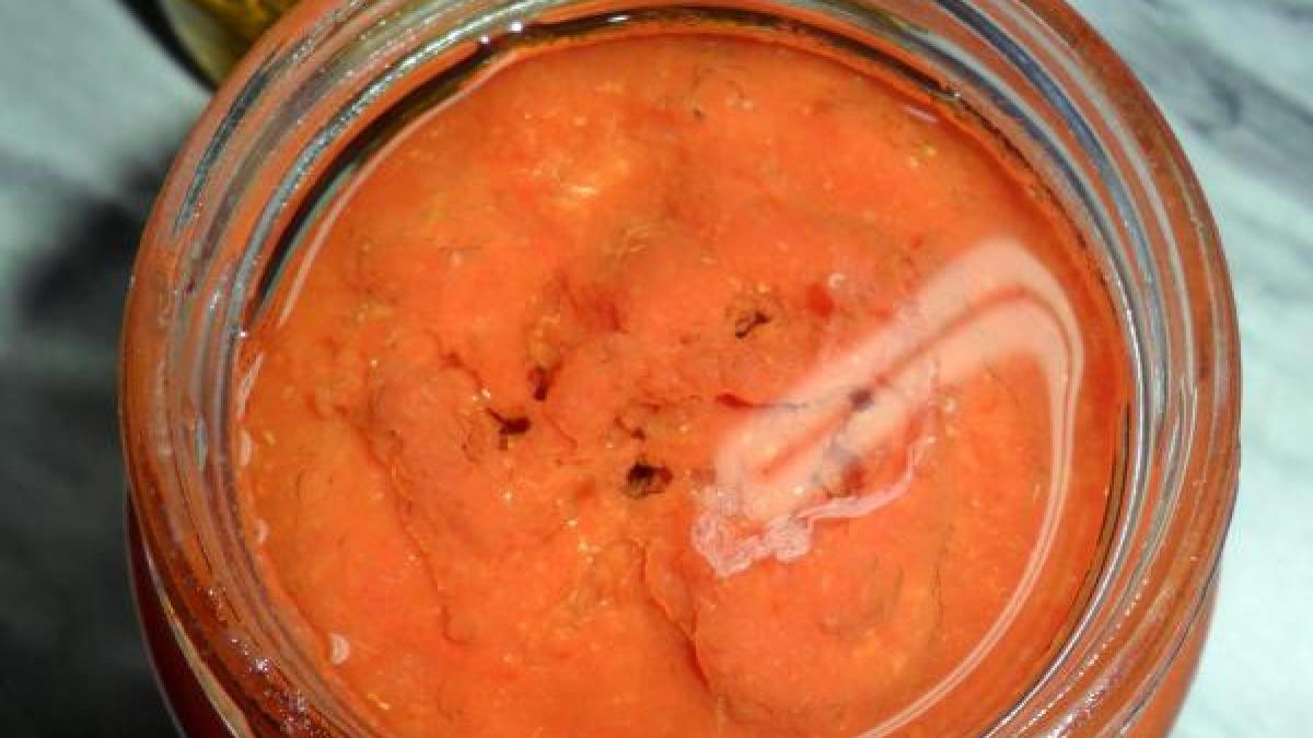 ulei-peste-pasta-de-tomate