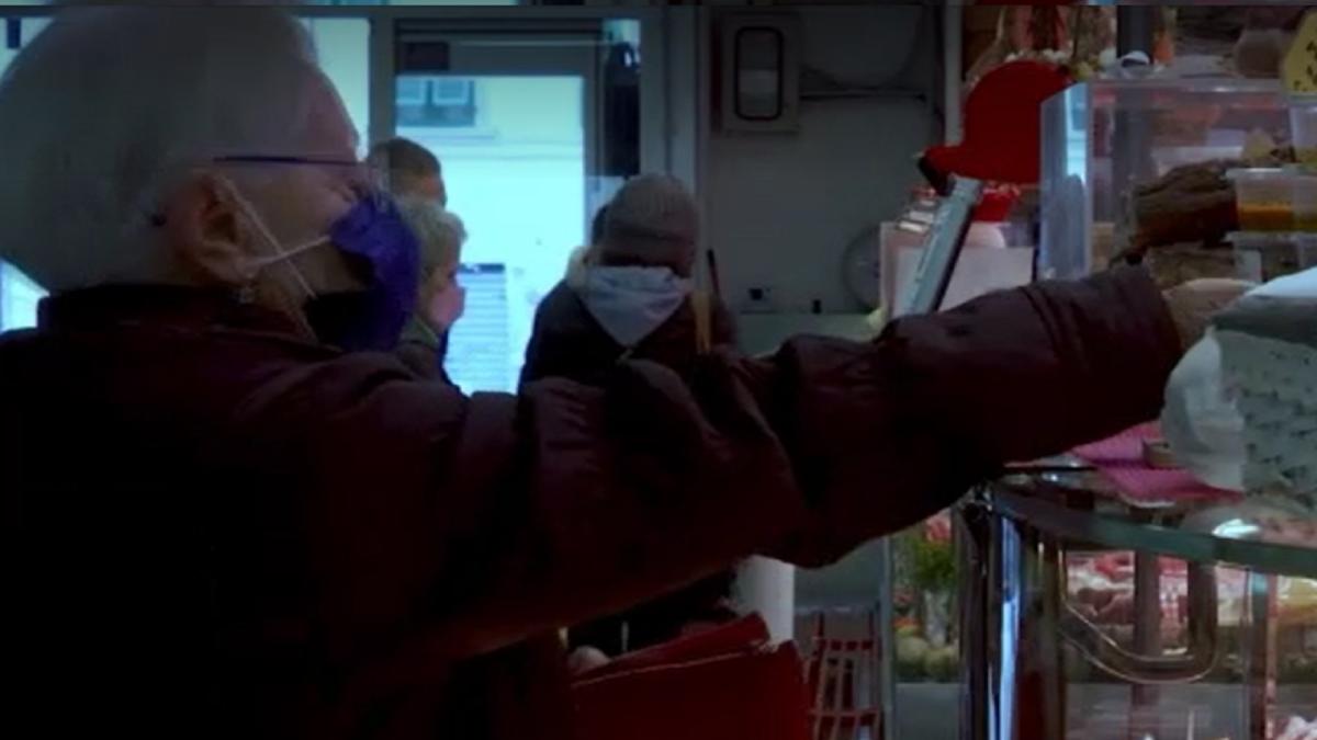 socul-facturilor-la-utilitati--resimtit-peste-tot-in-europa--pensionarii-italieni--coplesiti-de-cresterea-preturilor--ori-mananca--ori-platesc-datoria