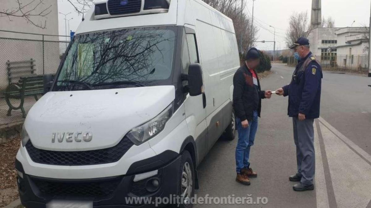 autoutilitara--radiata-din-circulatie-in-olanda--depistata-in-vama-albita--soferul--luat-la-intrebari