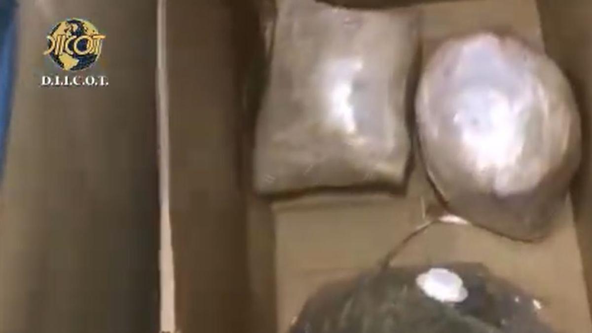 doi-romani--retinuti-pentru-trafic-de-droguri-de-risc-si-mare-risc