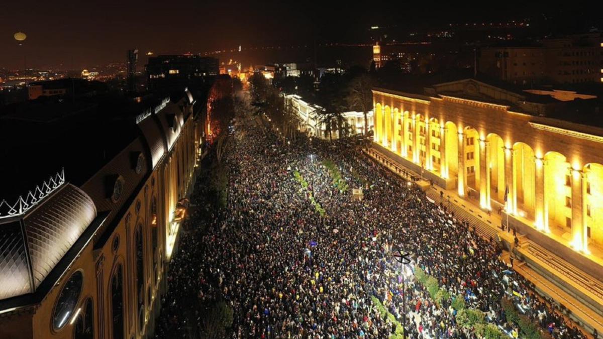 proteste-de-amploare-in-georgia--fata-de-invazia-rusa-in-ucraina--oameni-au-iesit-in-strada-si-la-roma--dublin--sankt-petersburg