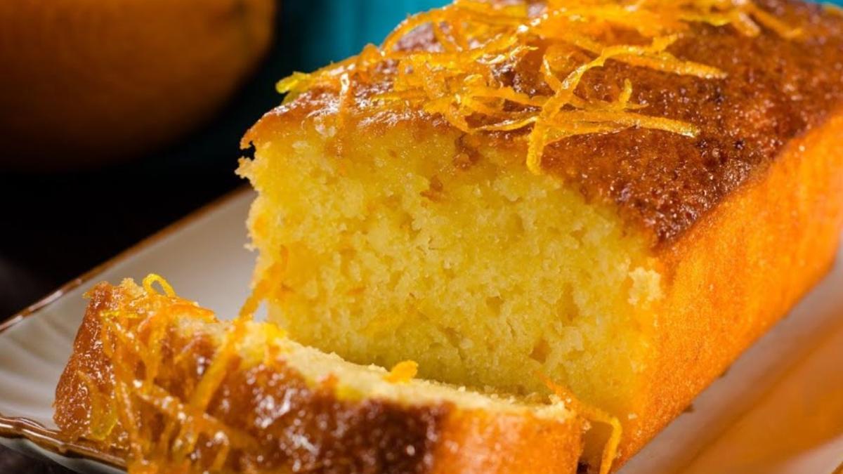 chec-cu-suc-de-portocale--doar-trei-ingrediente-si-desertul-cremos-este-gata-in-5-minute