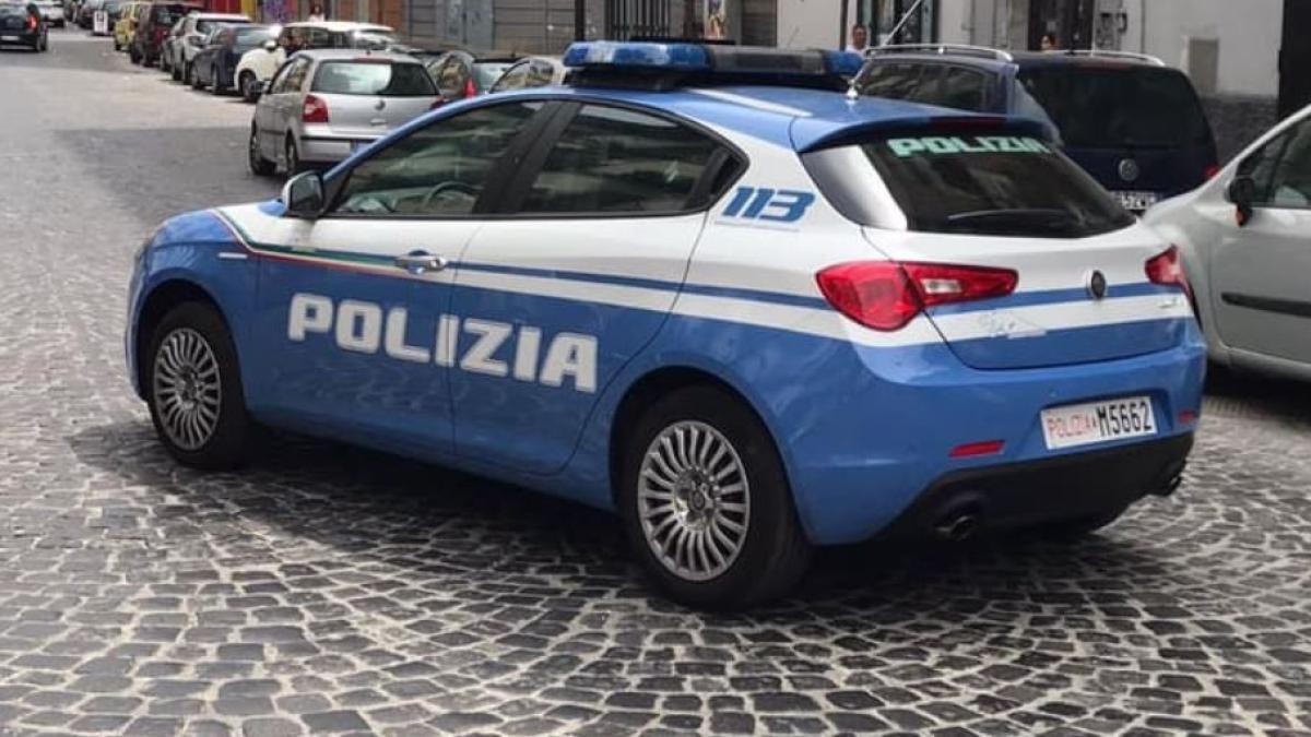 italia--roman--prins-in-timp-ce-fura-cabluri-de-cupru-dintr-o-cabina-telefonica--un-martor-l-a-dat-pe-mana-politistilor