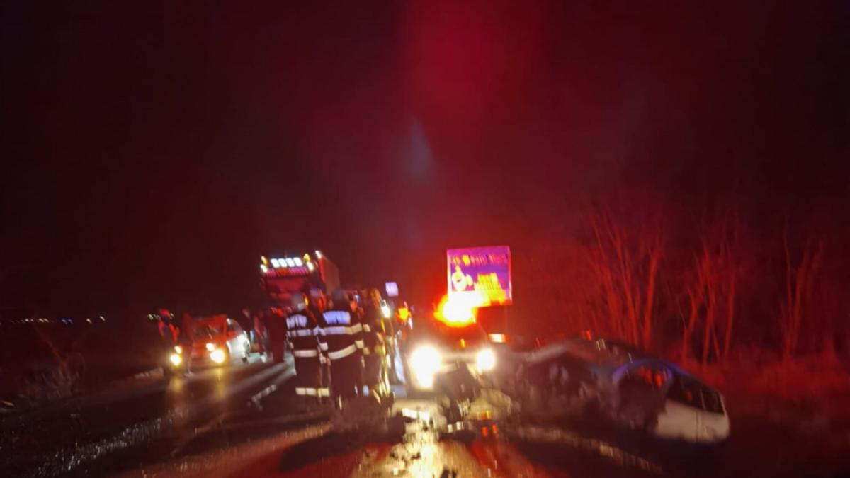 accident-grav-in-satu-mare--o-persoana-a-murit--cinci-sunt-ranite--trei-fiind-copii--implicata-o-masina-din-ucraina
