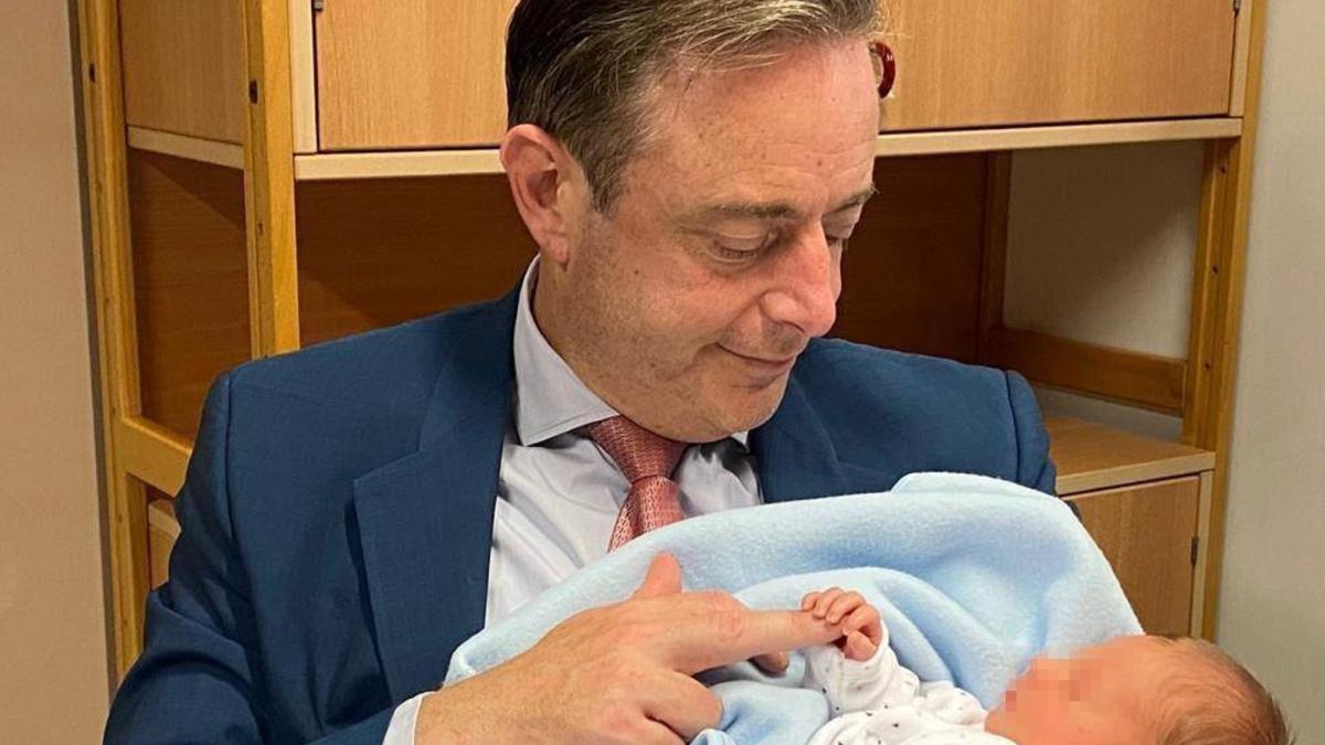 belgia-in-prc-e2prc-80prc-9ecutia-pentru-bebelusiprc-e2prc-80prc-9d--unde-sunt-abandonati-copiii-nedoriti--a-fost-gasit-primul-nou-nascut