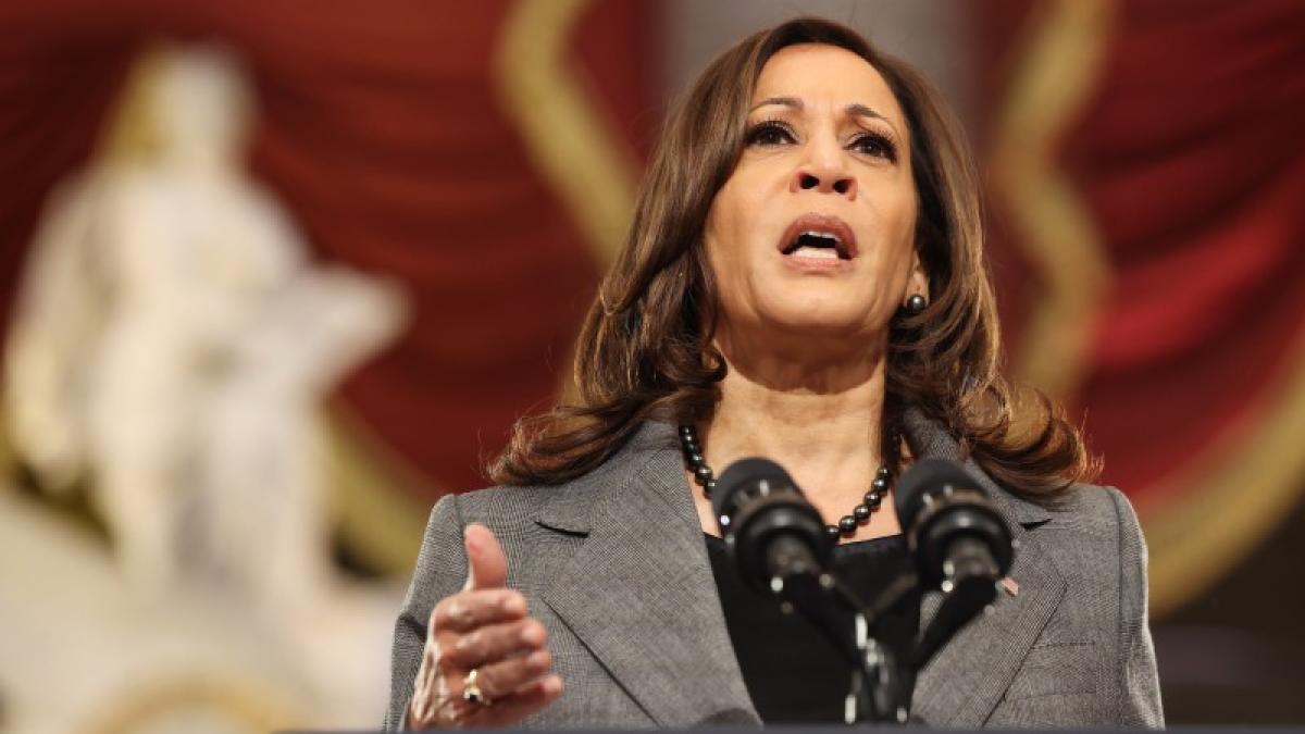 vicepresprc-ccprc-a7edinta-kamala-harris-a-fost-evacuataprc-ccprc-86-din-cauza-unei-bombe