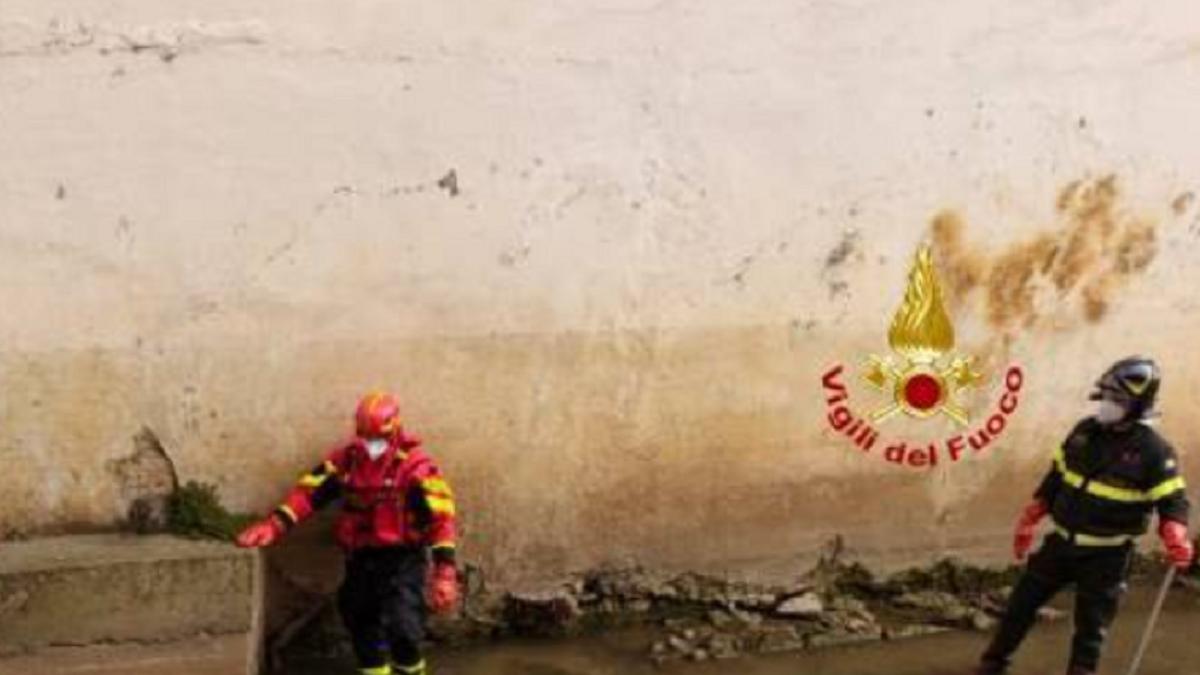 italia--roman--gasit-mort-intr-un-parau--carabinierii-cauta-rudele-lui-pavel-ionel---foto-1