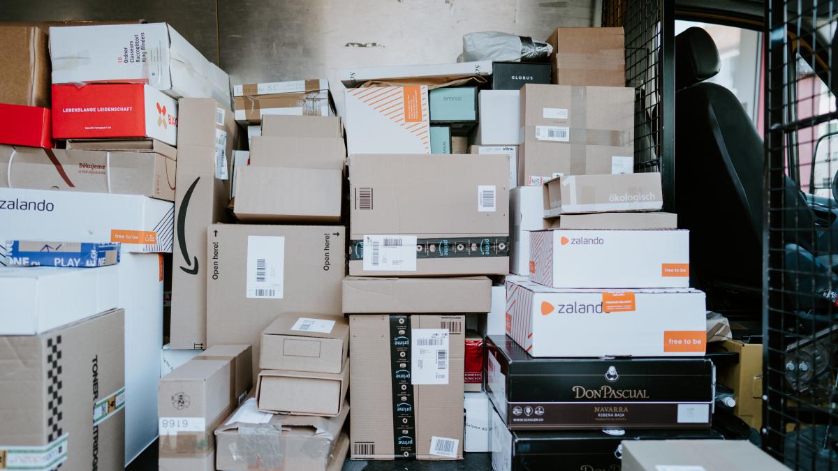 claudio-schwarz-q8kr_ie6wni-unsplash