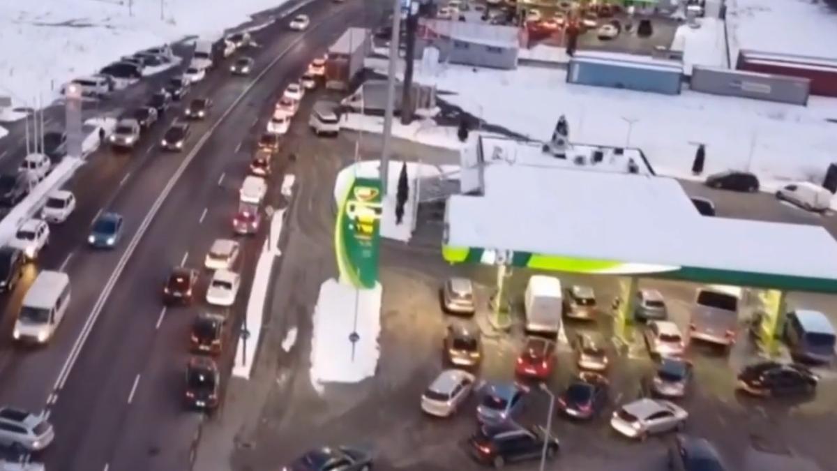 virgil-popescu--despre-panica-din-benzinarii-de-la-mol-a-plecat-informatia--cu-11-lei-litrul--reteaua-ar-avea-probleme-in-ungaria