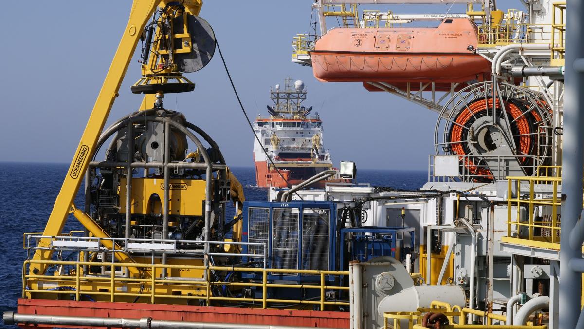 caprc-ccprc-82nd-va-folosi-romaprc-ccprc-82nia-gaz-din-marea-neagraprc-ccprc-86-virgil-popescu