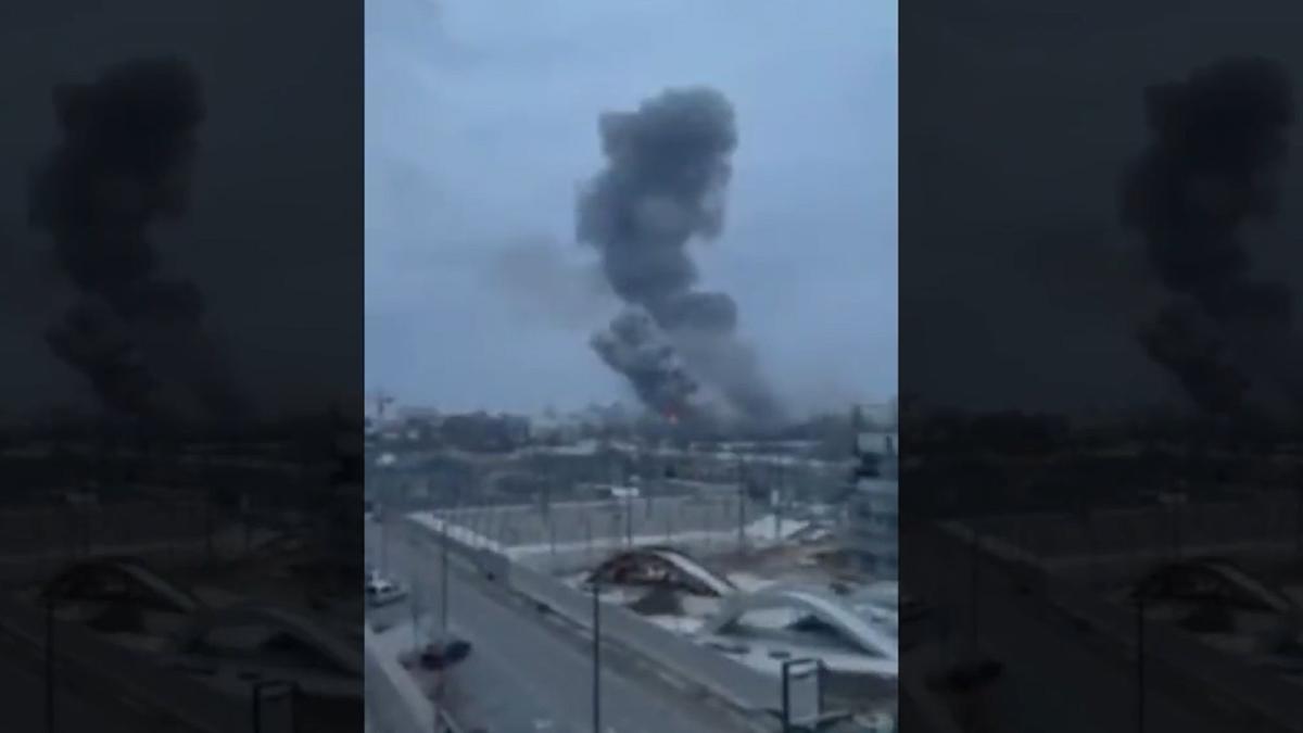 uzina-de-avioane-antonov-din-kiev--bombardata---video