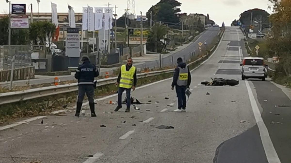 italia--tanar-roman--mort-in-urma-unui-accident-grav-cu-motocicleta-vlad-s-ar-fi-aventurat-intr-o-depasire-riscanta---foto-1