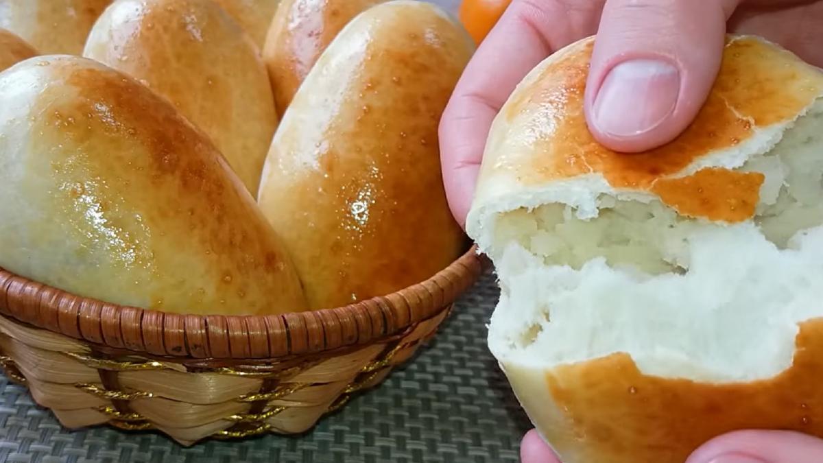 placinte-de-post-pufoase-cu-cartofi--n-o-sa-ti-vina-sa-crezi-cat-de-bune-sunt