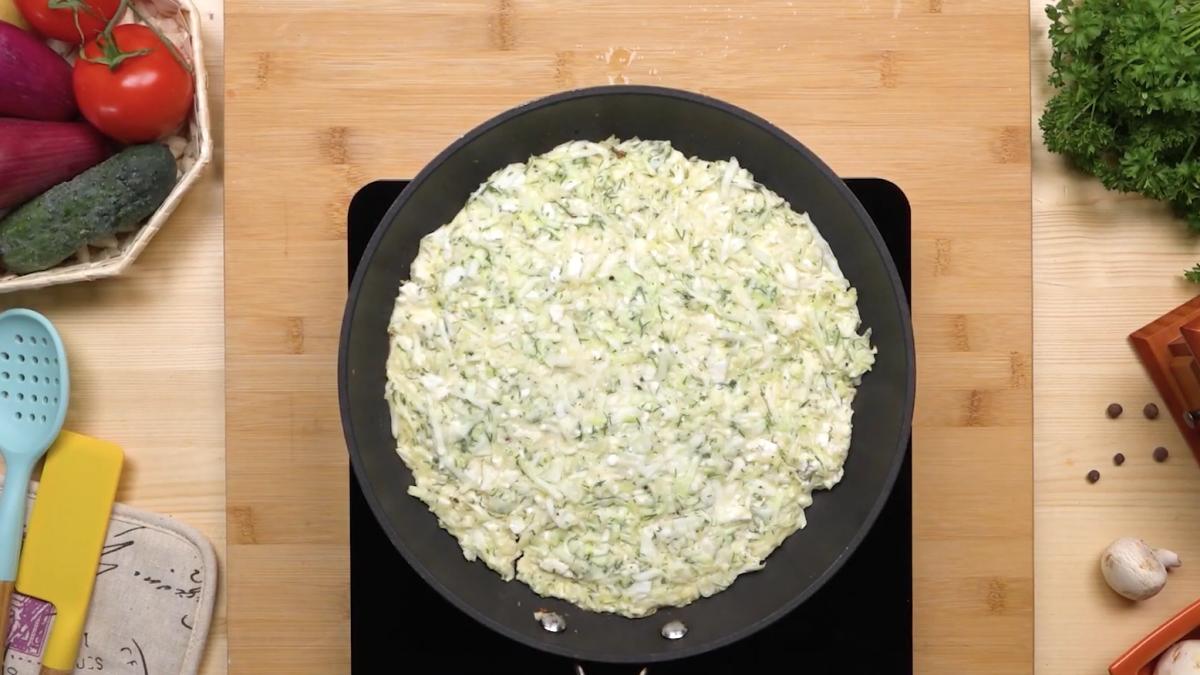 clatite-cu-varza--de-post--gata-in-15-minute--o-reteta-simpla-si-ieftina--pentru-fiecare-zi