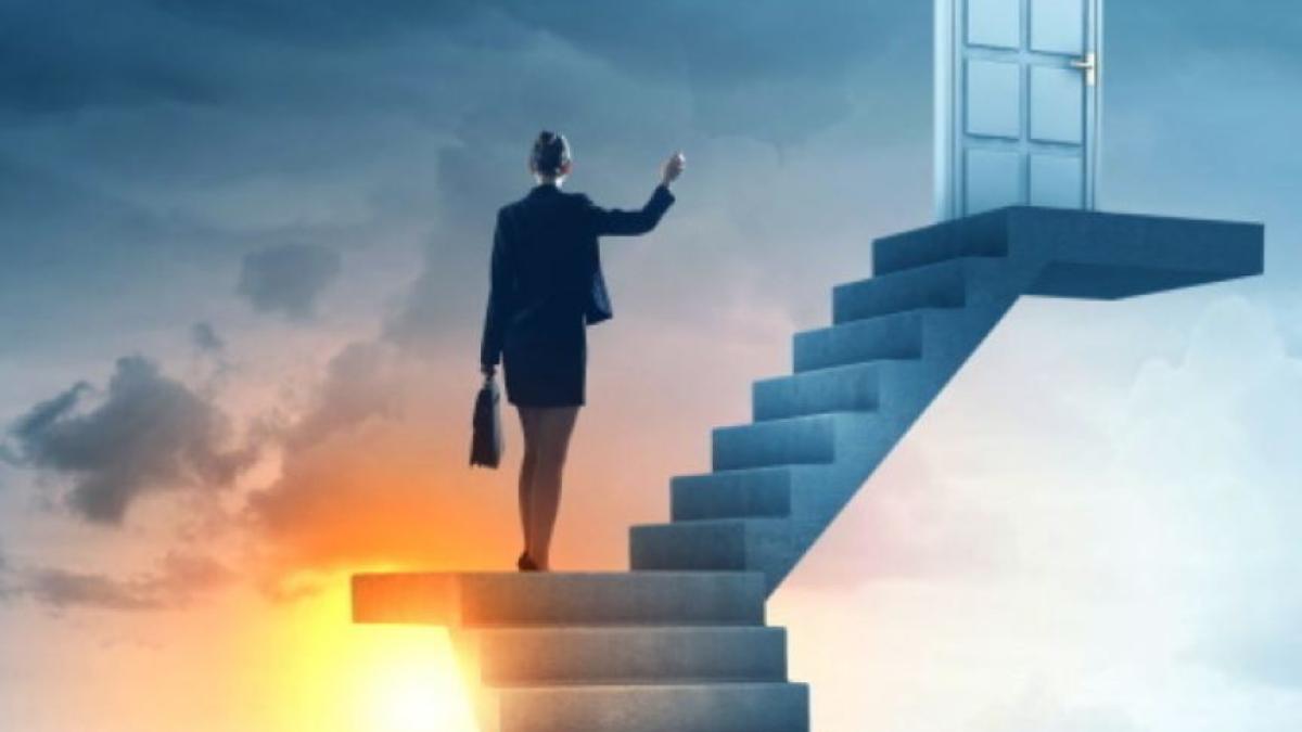 horoscop--patru-semne-ale-zodiacului-vor-avea-noroc-in-cariera-in-aceasta-iarna--nativii-vor-fi-avansati-in-functii-importante