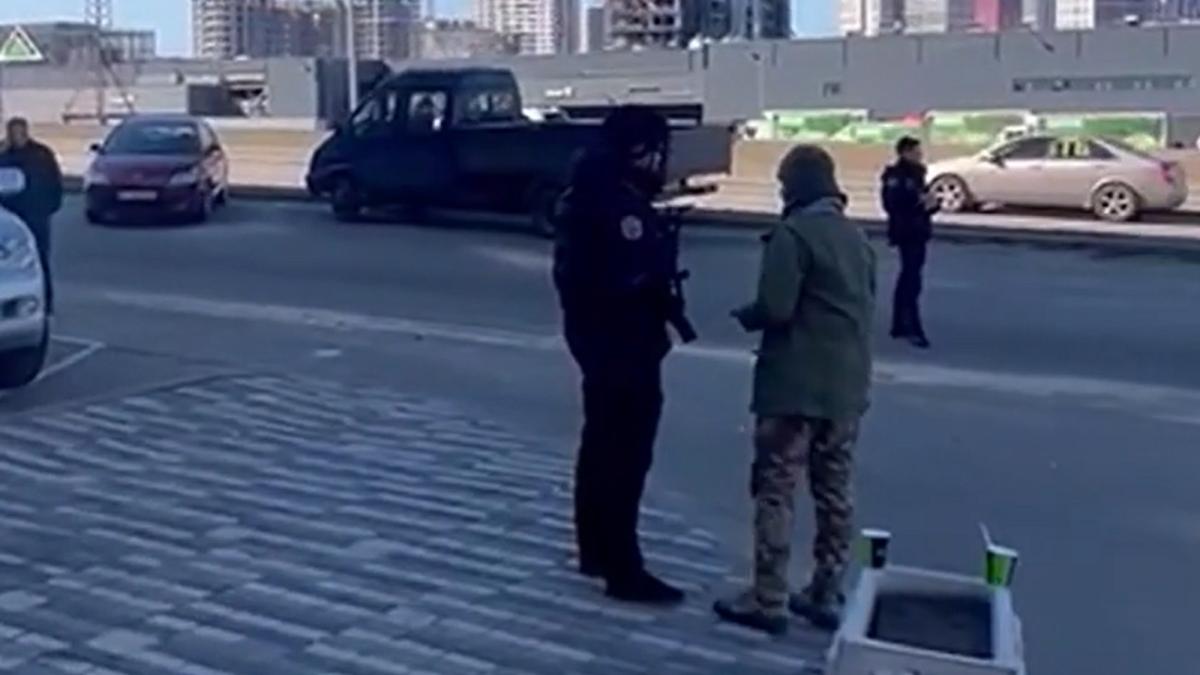 doi-romani-s-au-dus-la-kiev-ca-sa-vada-daca-chiar-este-razboi-era-totul-distrus