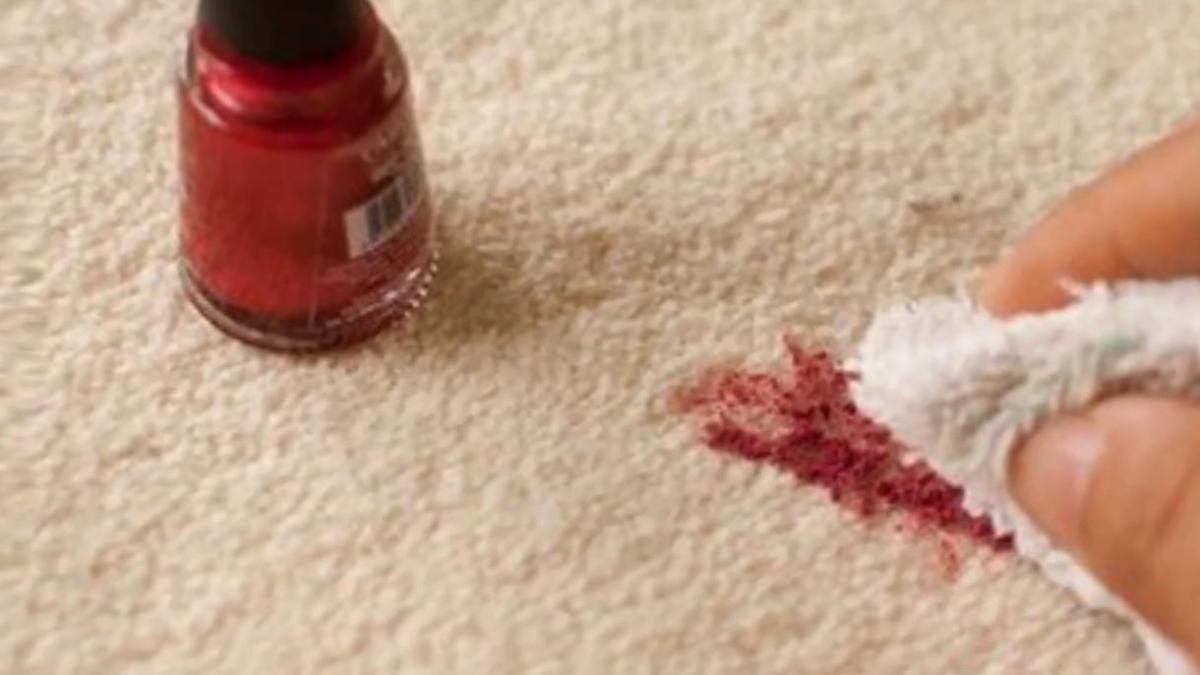 cum-sa-indepartezi-petele-de-oja-de-pe-haine-si-covoare--trucuri-la-care-nu-te-ai-gandit-vreodata