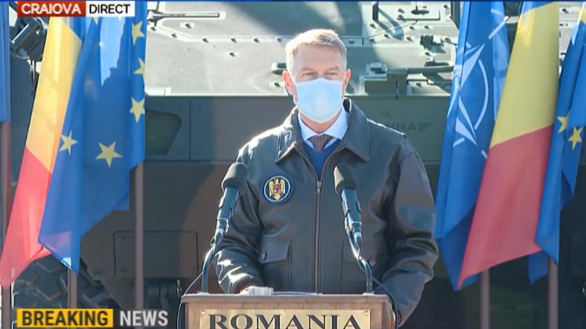 iohannis_criaiova_geaca_piele