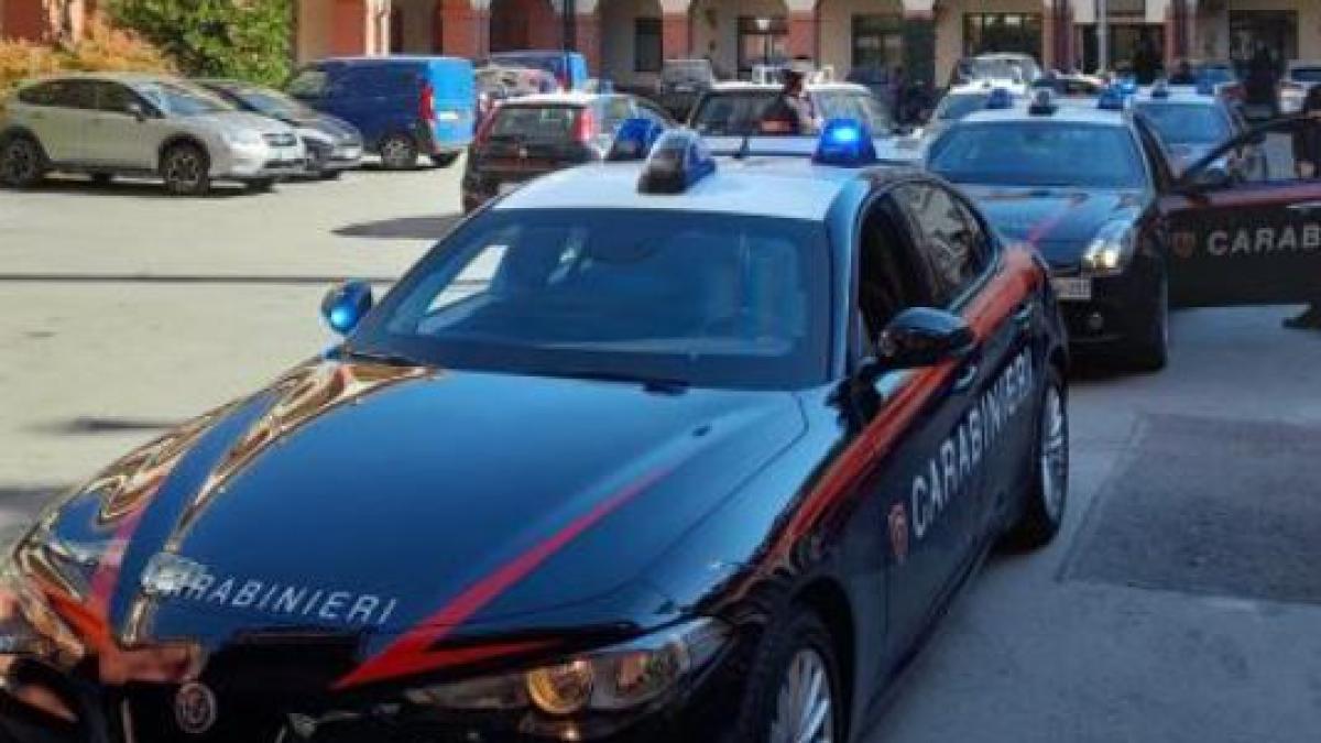 italia--un-roman-si-a-umplut-rucsacul-cu-sticle-de-alcool-si-carne--dar-a-uitat-sa-la-plateasca