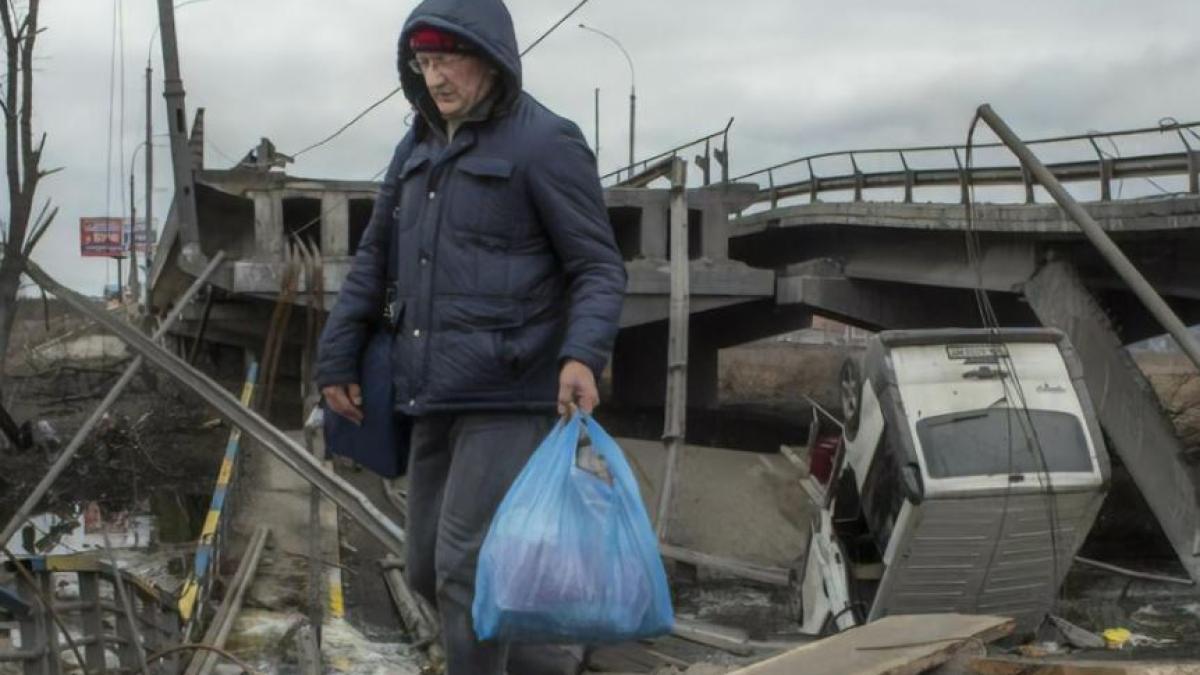 imagini-de-groaza-in-irpin--rusii-sunt-acuzati-ca-au-impuscat-femei-si-au-trecut-cu-tancul-peste-ele