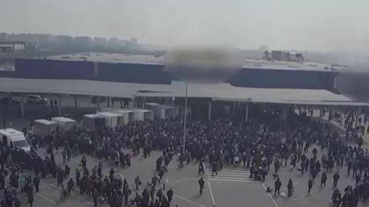 cozi-la-mancare-in-mariupol-e-infricosator--e-groaznic